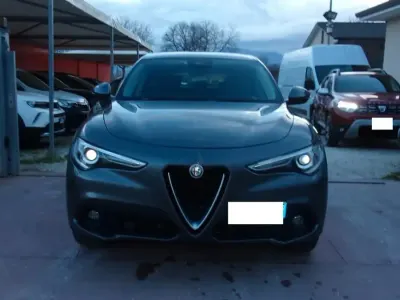 Usata Alfa Romeo Stelvio Executive 210 CV (154 kW) 2018 Grigio SUV