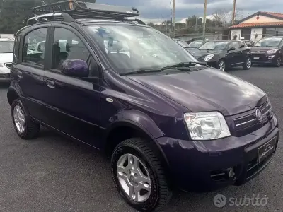 Gebraucht Fiat Panda 4x4 Climbing 75 PS (55 kW) 2011 Violett Kleinwagen