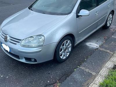 Usata VW Golf IV 140 CV (102 kW) 2004 Grigio Berlina