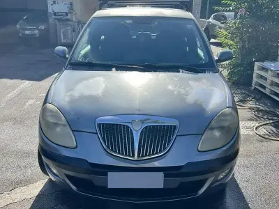 Usata Lancia Ypsilon 69 CV (50 kW) 2005 Bluazzurro Utilitaria