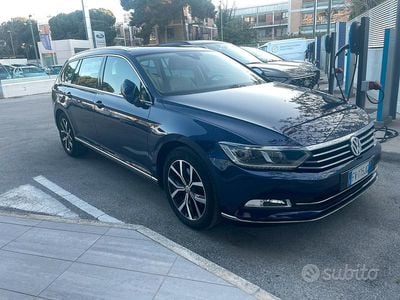 Begagnad VW Passat 150 HK (110 kW) 2019 Blå Kombi