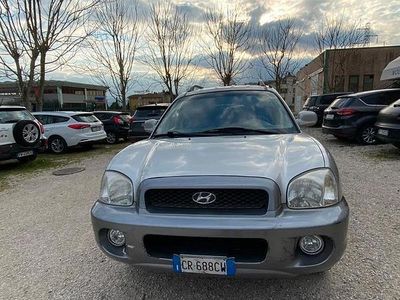 Usata Hyundai Santa Fe 112 CV (82 kW) 2004 Grigio SUV