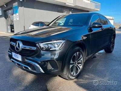 Usata Mercedes GLC300 245 CV (180 kW) 2020 Nero SUV