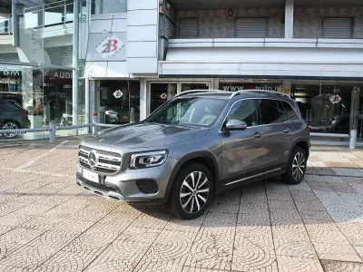 Usata Mercedes GLB180 Business 116 CV (85 kW) 2024 Grigio SUV