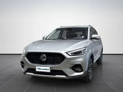 Usata MG ZS Luxury 106 CV (77 kW) 2024 Argento SUV