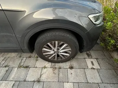 Usata VW T-Roc 150 CV (110 kW) 2023 Grigio SUV