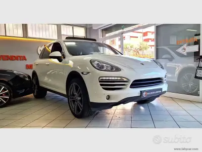 Usata Porsche Cayenne 245 CV (180 kW) 2011 Bianco SUV
