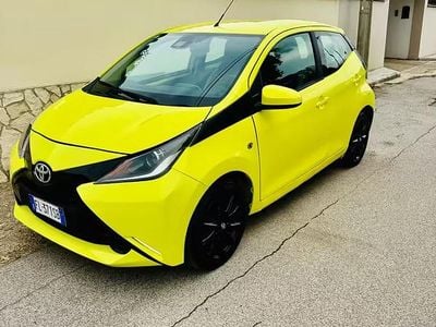 Usata Toyota Aygo Cool 69 CV (50 kW) 2018 Giallo Utilitaria