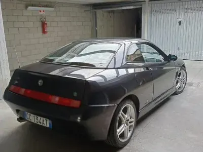 Usata Alfa Romeo GTV 150 CV (110 kW) 2002 Nero Coupé