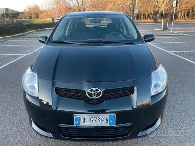 Usata Toyota Auris Sol 97 CV (71 kW) 2007 Nero Berlina
