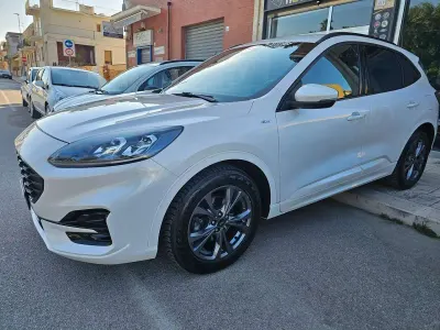Usata Ford Kuga ST-Line X 120 CV (88 kW) 2022 Platium white premium perlato SUV