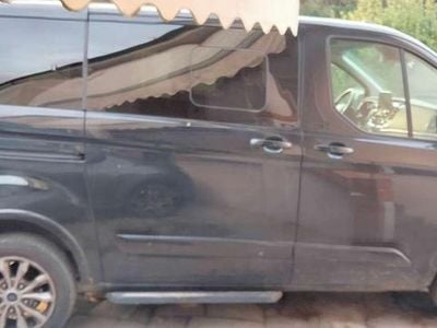 Usata Ford Tourneo Custom Titanium 185 CV (136 kW) 2019 Nero Furgone