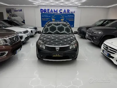 Usata Dacia Sandero Stepway 68 CV (50 kW) 2010 Grigio Berlina