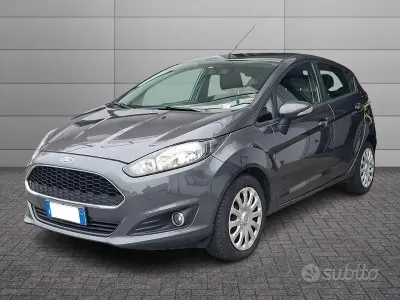 Usado Ford Fiesta Business Edition 75 HP (55 kW) 2017 Cinzento Citadino