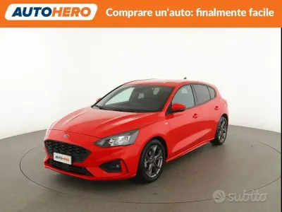 Begagnad Ford Focus ST-Line 125 HK (91 kW) 2022 Röd Sedan