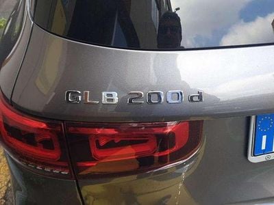 Mercedes GLB200