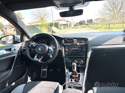 Usata VW Golf VII R-line 116 CV (85 kW) 2018 Berlina