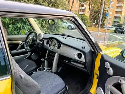 Usata Mini Cooper 116 CV (85 kW) 2002 Giallo Utilitaria