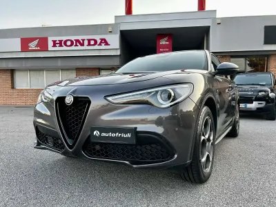 Usata Alfa Romeo Stelvio Sprint 160 CV (117 kW) 2022 Grigio vesuvio SUV
