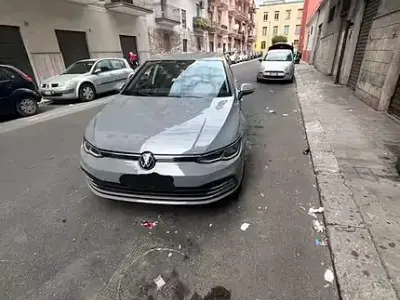 Usata VW Golf VIII 116 CV (85 kW) 2021 Berlina