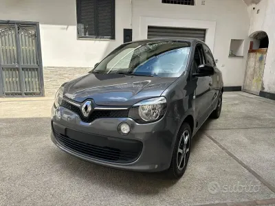 Gebraucht Renault Twingo 90 PS (66 kW) 2018 Grau Kleinwagen