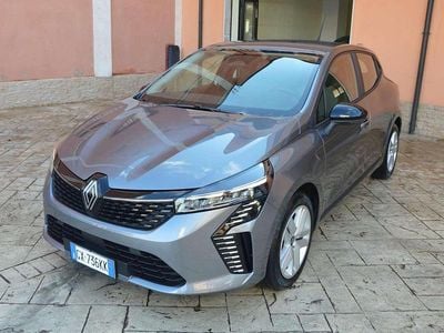 Usata Renault Clio V Evolution 101 CV (74 kW) 2024 Grigio Berlina