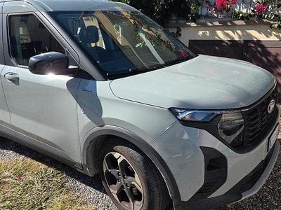 Usata Ford Courier 2024 Verde Monovolume