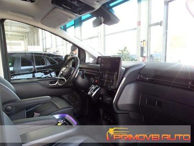 Usata Hyundai Staria Signature 2022 Grigio scuro Monovolume