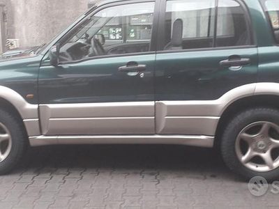Usata Suzuki Grand Vitara 109 CV (80 kW) 2001 Verde SUV