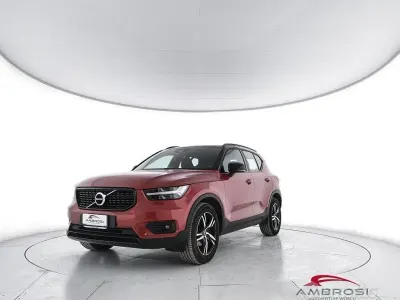 Usata Volvo XC40 R-Design 150 CV (110 kW) 2019 Rosso SUV