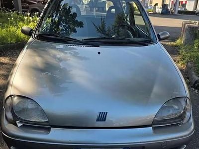 Usata Fiat 600 60 CV (44 kW) 2002 Grigio Berlina