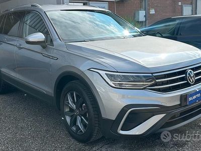 Usata VW Tiguan Allspace Elegance 150 CV (110 kW) 2022 Grigio SUV