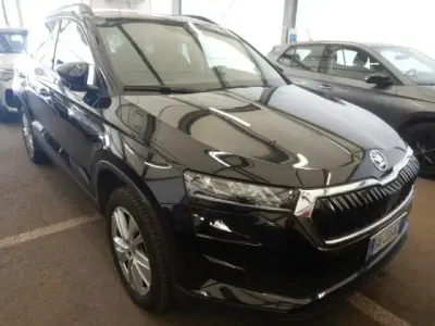 Second-hand Skoda Karoq Executive 150 CP (110 kW) 2025 Negru SUV