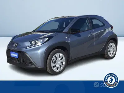 Ny Toyota Aygo X Active 72 HK (52 kW) 2025 Grå SUV