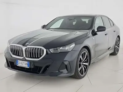 Nuova BMW 520 M Sport 197 CV (144 kW) 2025 Blu/azzurro Berlina