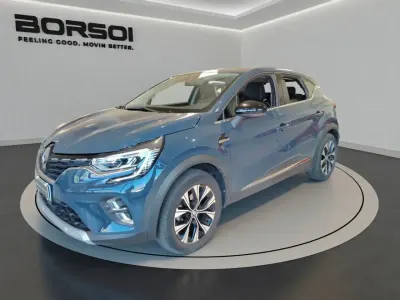 Usata Renault Captur Intens 100 CV (73 kW) 2023 Blu indigo SUV