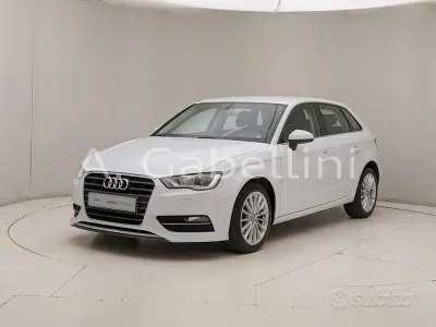 Usata Audi A3 Business 110 CV (80 kW) 2014 Bianco Berlina