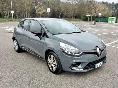 Second-hand Renault Clio IV 76 CP (55 kW) 2019 Gri Berlinǎ