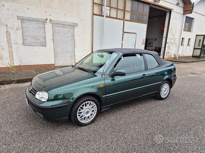 Usata VW Golf Cabriolet Highline 101 CV (74 kW) 1999 Verde Cabrio