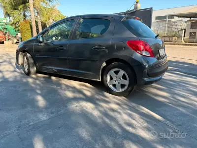 Usata Peugeot 207 88 CV (64 kW) 2009 Berlina