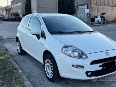 usata Fiat Grande Punto 3p 1.4 natural power Active 77cv