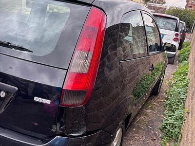 Usata Ford Fiesta 80 CV (58 kW) 2008 Nero Utilitaria