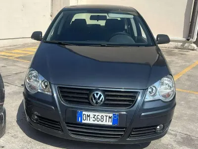Usata VW Polo Comfortline 69 CV (50 kW) 2007 Argento Utilitaria
