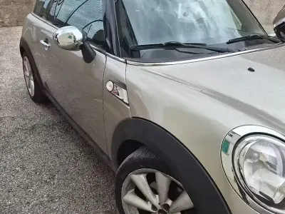 Usata Mini Cooper 120 CV (88 kW) 2007 Marrone Utilitaria