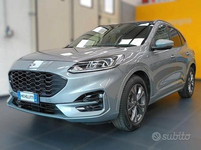 Usata Ford Kuga ST-Line 190 CV (139 kW) 2022 Grigio SUV