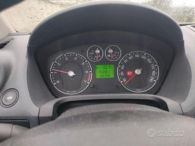 Usata Ford Fiesta 2008 Grigio Utilitaria