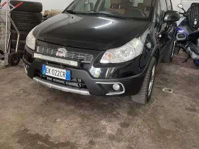 Usata Fiat Sedici Dynamic 135 CV (99 kW) 2011 SUV