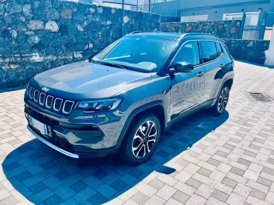 Occasion Jeep Compass Limited 131 ch (96 kW) 2023 Gris SUV