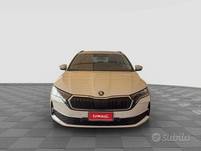 Usata Skoda Octavia Executive 150 CV (110 kW) 2024 Bianco Station wagon