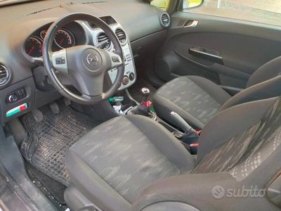 usata Opel Corsa 2012 1.2 benzina